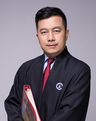 唐新杰-深圳企业常年法律顾问律师照片展示